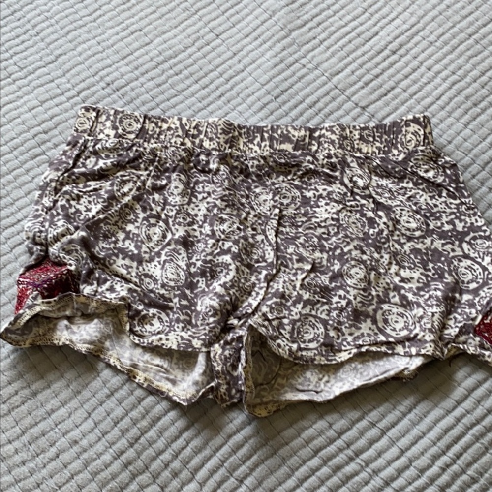 LA Hearts Size S Pattern Shorts